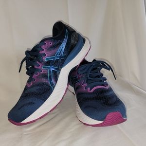 Asics Women's Gel-Nimbus 23 running shoes size 8 purple & blue
